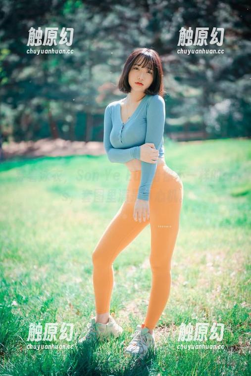 穿着泳衣，Son Ye Eun给你不一样的cos，套图里满是小心机。